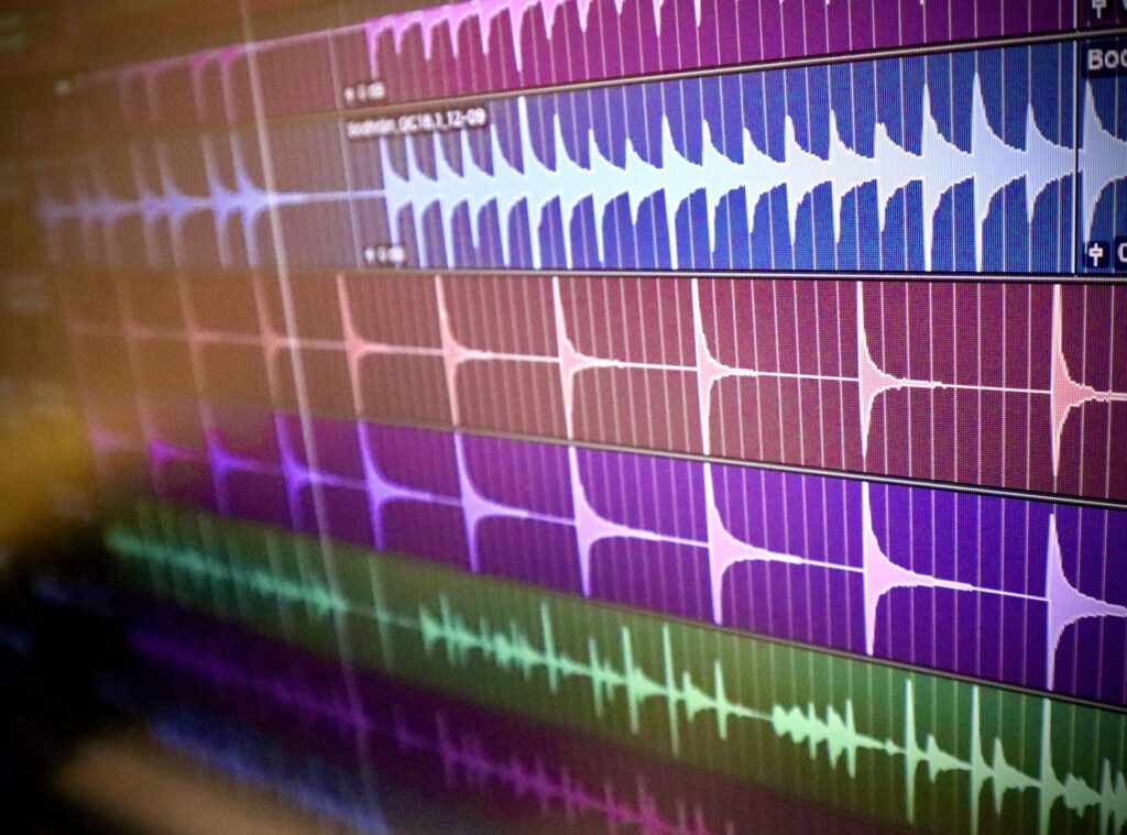 DAWでサンプルパックを読み込んで楽曲に使用しているイメージ