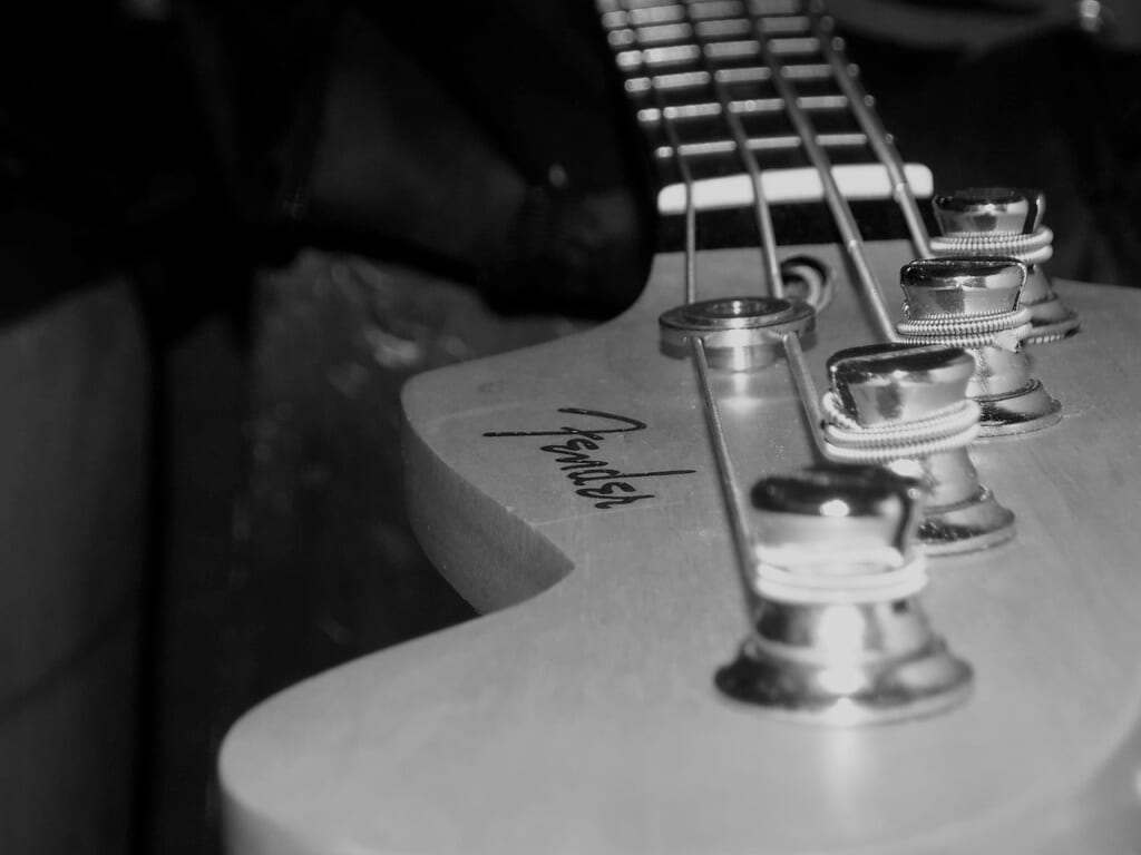 Fender Studio ProのDAW編集画面でソング制作をしている様子
