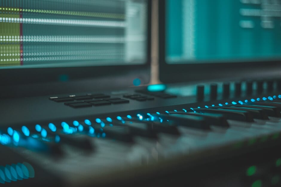 FL StudioとAbleton Liveの操作画面を並べた比較画像