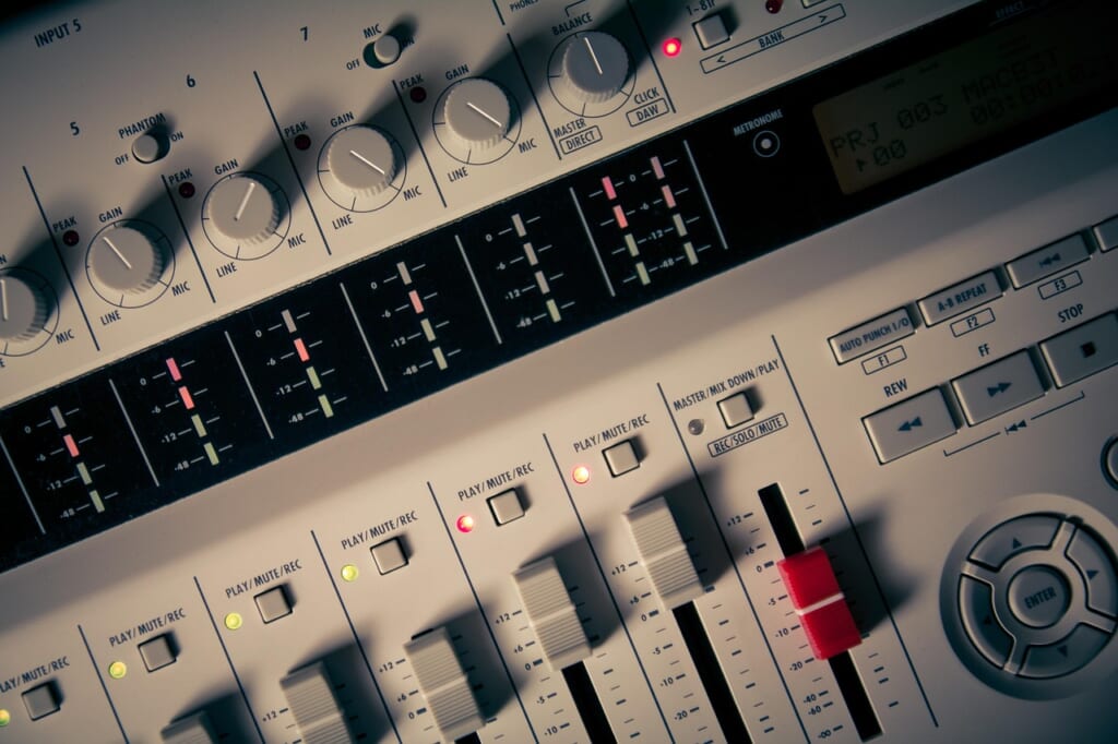 Waves・iZotope・FabFilterの特徴を比較した表